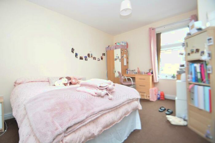 4 Bedroom Terraced House To Rent In Harold Mount, Hyde Park, Leeds, LS6
