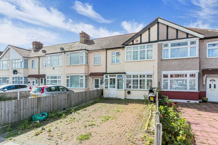 3 Bedroom Terraced House To Rent In Baron Gardens, IG6