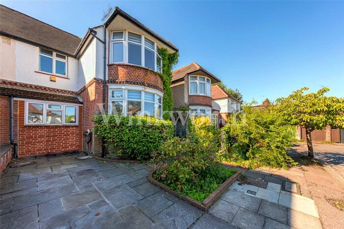 4 Bedroom Semi-Detached House To Rent In Alberon Gardens, London, NW11