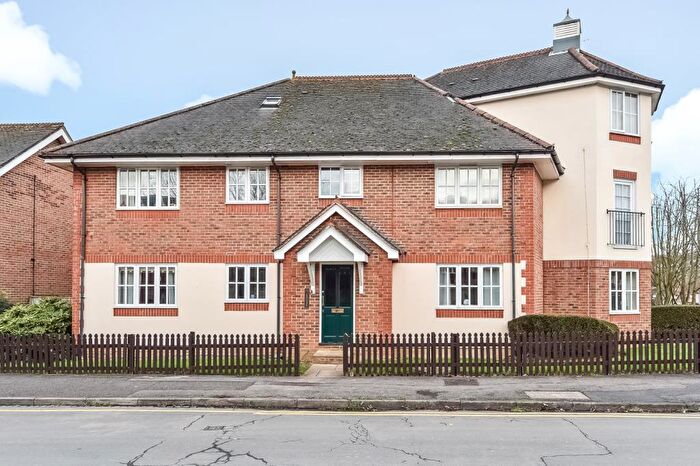 1 Bedroom Apartment To Rent In Langston Court, High Wycombe, HP12