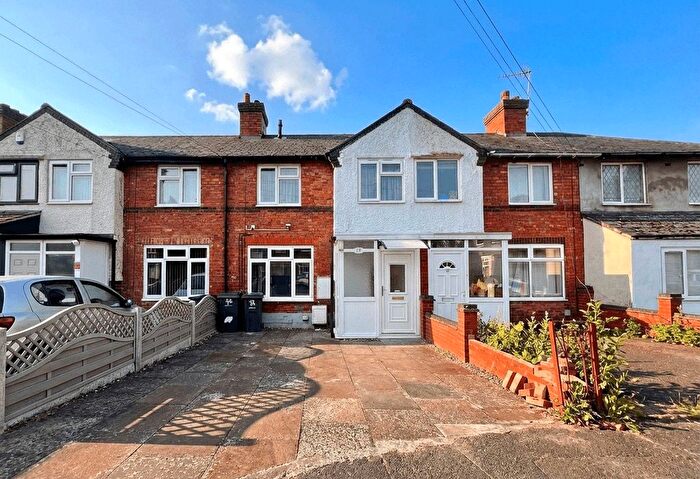 3 Bedroom Terraced House For Sale In Arkley Grove, Birmingham, West Midlands, B28