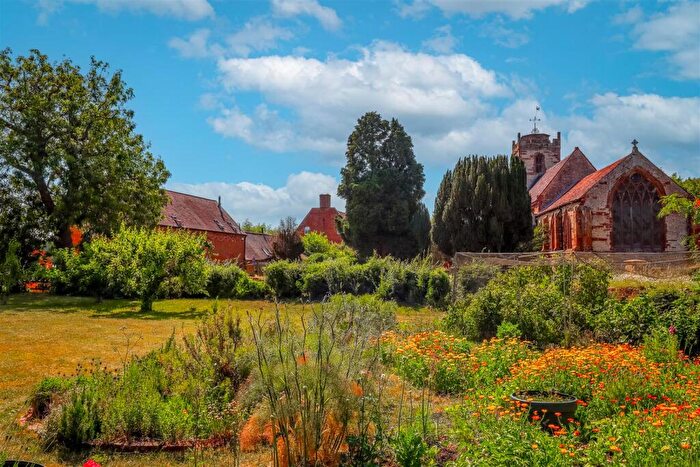 3 Bedroom Cottage For Sale In The Square, Long Itchington, Southam, CV47