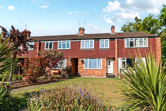3 Bedroom Terraced House For Sale In Heath Drive, Brookwood, Woking, GU24