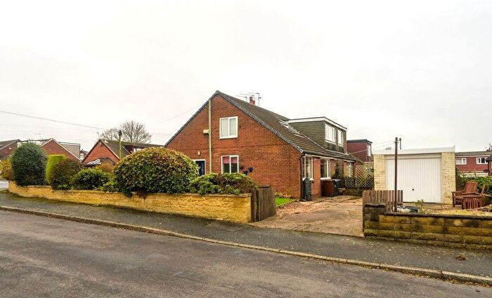 4 Bedroom Bungalow For Sale In Kingsdale Gardens, Drighlington, BD11