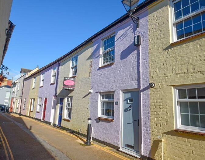 2 Bedroom Cottage To Rent In Millhams Street, Christchurch Town Centre, BH23