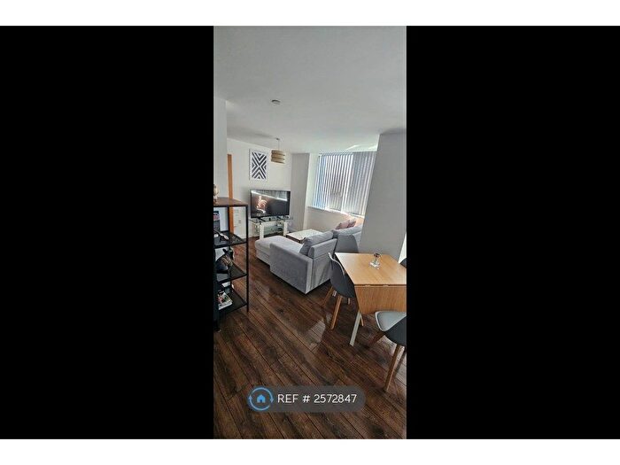 2 Bedroom Flat To Rent In Silkhouse Court, Liverpool, L2