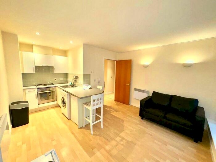 1 Bedroom Apartment To Rent In Cranbrook House, Nottingham, NG1