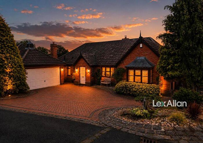 3 Bedroom Detached Bungalow For Sale In Dingle Road, Stourbridge, DY9