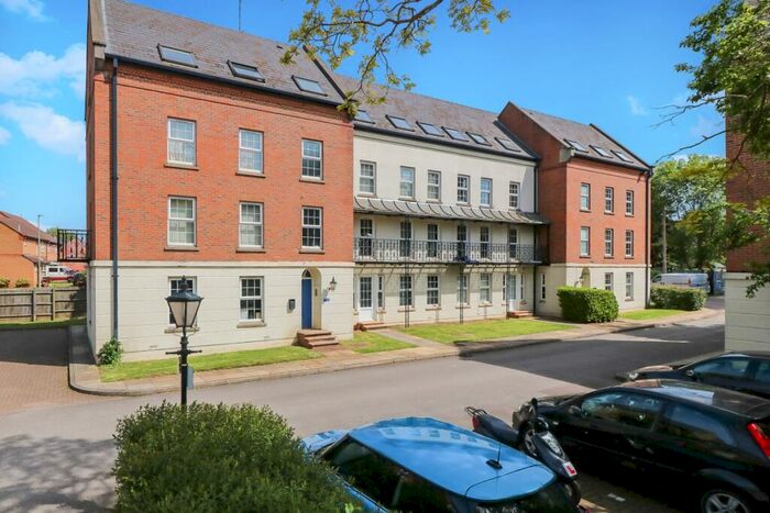 2 Bedroom Apartment To Rent In Victoria Place, Banbury, OX16