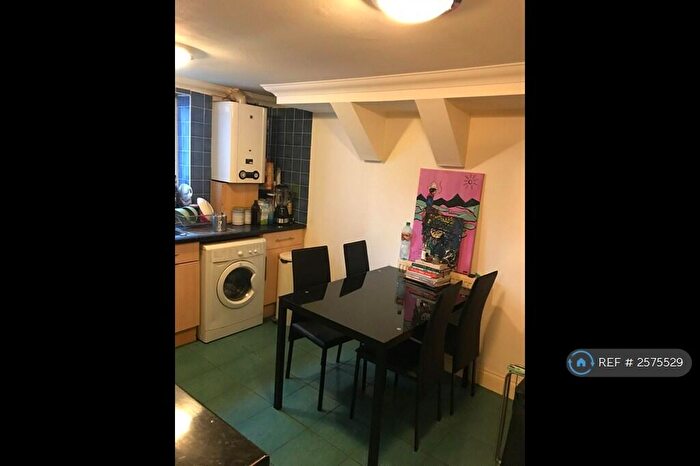 2 Bedroom Flat To Rent In Camden Street, Camden, NW1