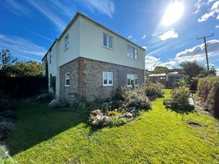 4 Bedroom House To Rent In Stroud Wood Road, Ryde, PO33