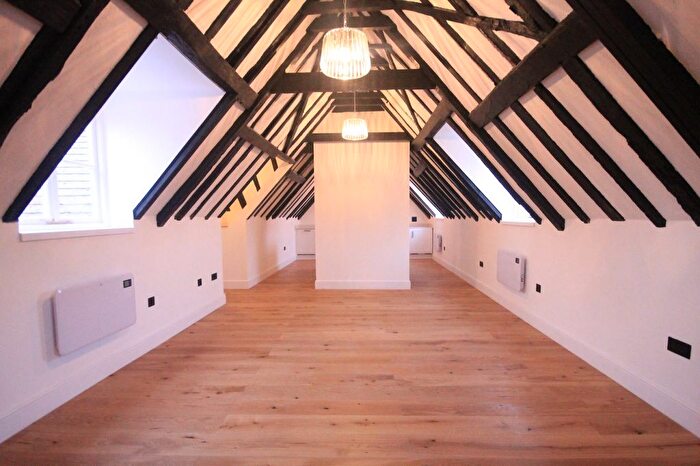 1 Bedroom Flat To Rent In Shenfield Road, Brentwood, Essex, CM15