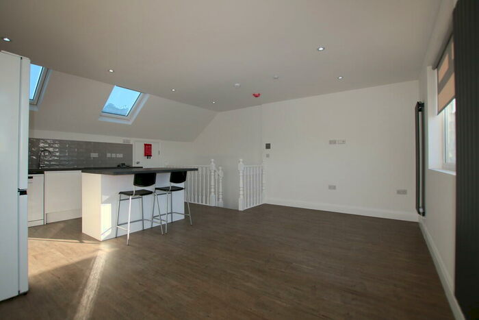 2 Bedroom Flat To Rent In Holland Road, Kensal Rise, London, NW10