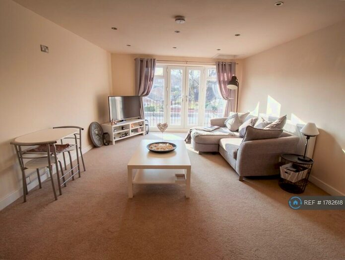 2 Bedroom Flat To Rent In Enville Road, Kinver, Stourbridge, DY7