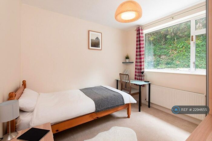 6 Bedroom Detached House To Rent In Wellsway, Bath, BA2
