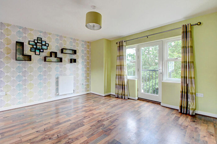 2 Bedroom Maisonette To Rent In Rowditch Furlong, Redhouse Park, MK14