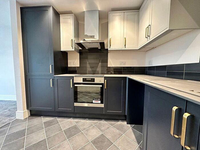 1 Bedroom Flat To Rent In Cooden Sea Road, Bexhill-On-Sea, TN39