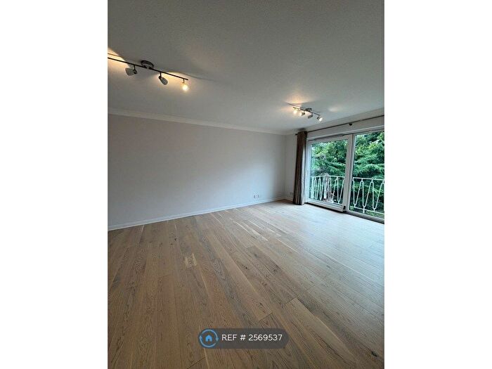 2 Bedroom Flat To Rent In Eastbury Road, Watford, WD19