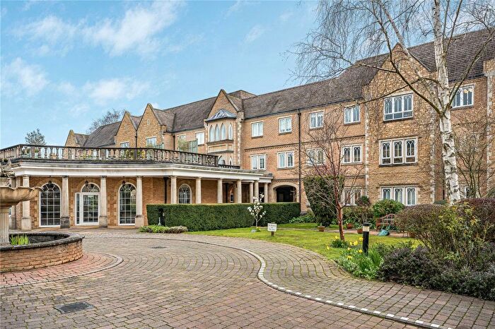 3 Bedroom Flat For Sale In The Cloisters, Pegasus Grange ., OX1