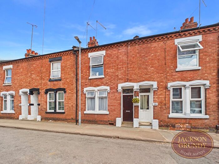 3 Bedroom Terraced House For Sale In Roe Road, Abington, NN1
