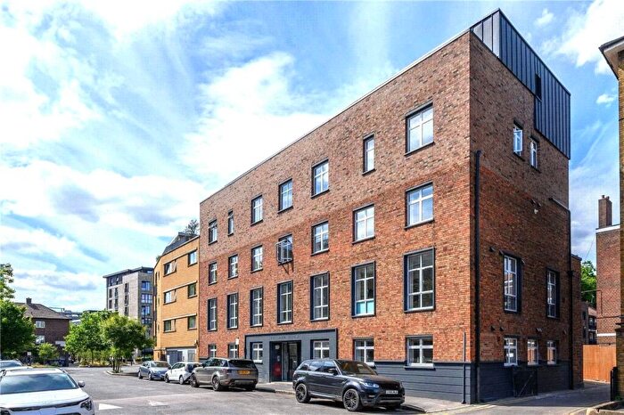 2 Bedroom Apartment For Sale In Fanshaw Street, London, N1