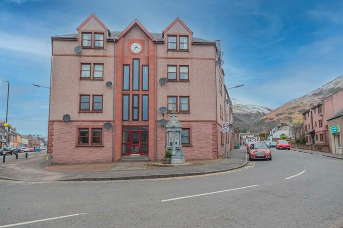 2 Bedroom Flat To Rent In Curran Court, Tillicoultry, FK13