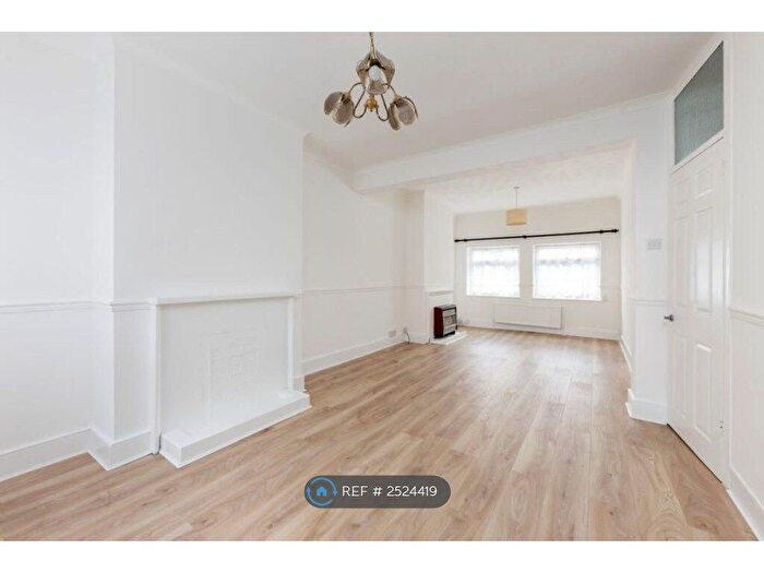 2 Bedroom Terraced House To Rent In Percival Road, Enfield, EN1