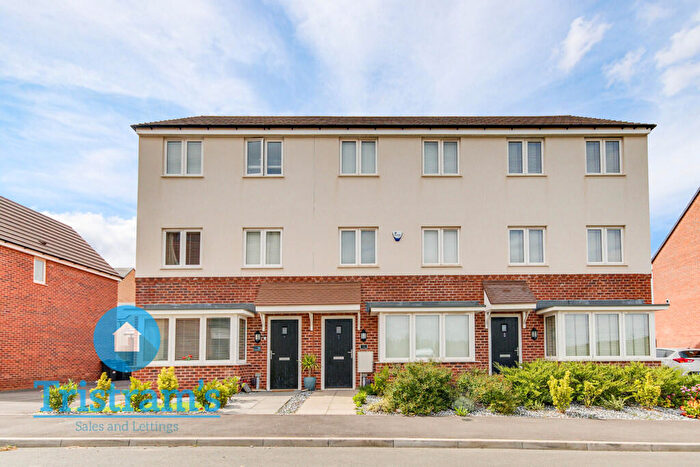 5 Bedroom Town House For Sale In Hopwood Road, Gedling, NG4