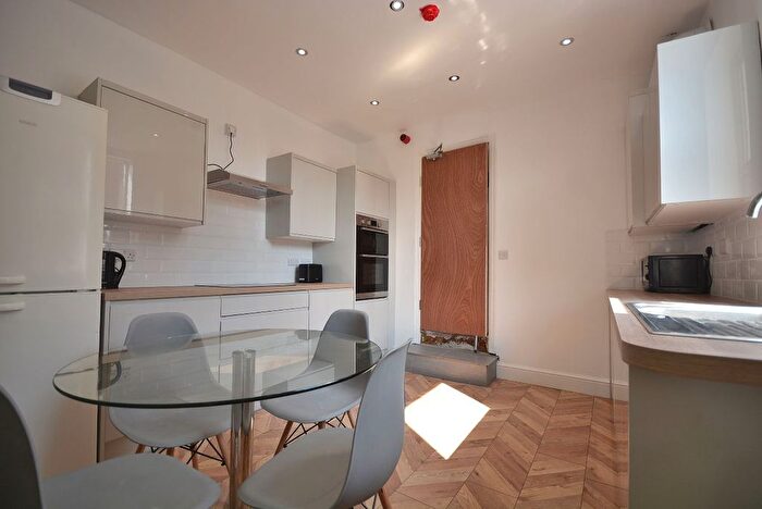 5 Bedroom End Of Terrace House For Sale In Annesley Road, Hucknall, NG15
