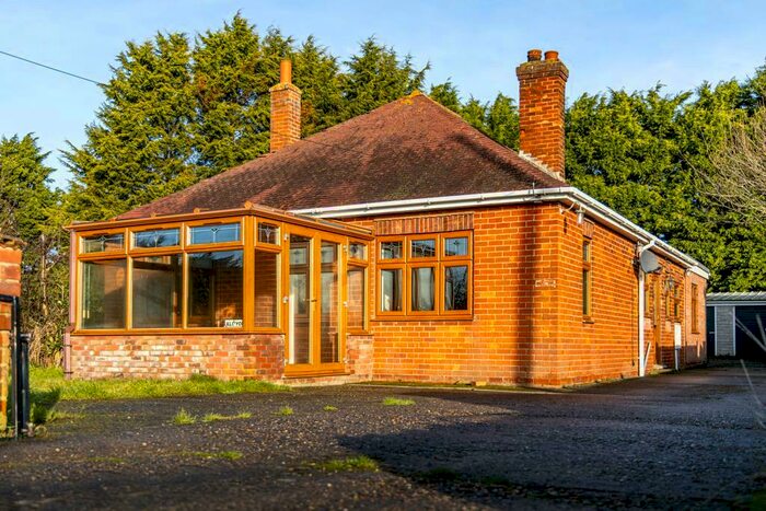 5 Bedroom Detached Bungalow For Sale In Old Leake Commonside, PE22