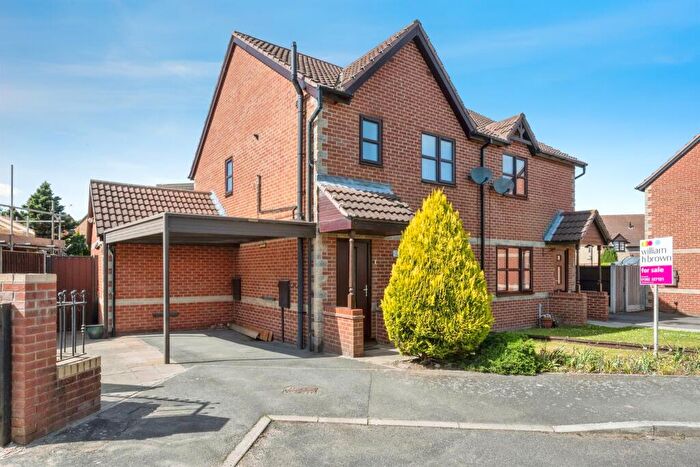 3 Bedroom Semi-Detached House For Sale In Orchard Close, Kirk Sandall, Doncaster, DN3