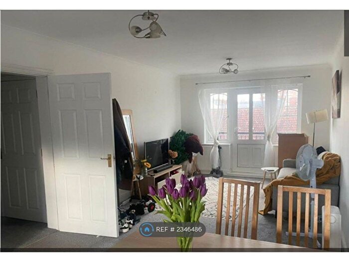 2 Bedroom Flat To Rent In Oxford Road, Reading, RG1
