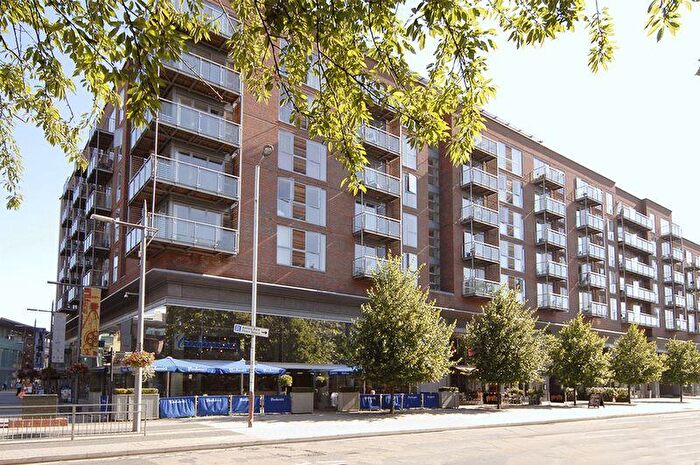 1 Bedroom Apartment To Rent In The Heart, Walton-on-Thames, KT12