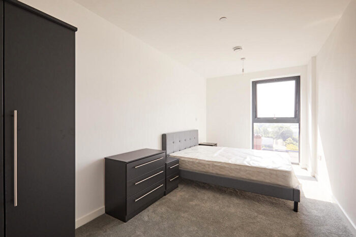 2 Bedroom Apartment To Rent In Talbot Road, Manchester, M16