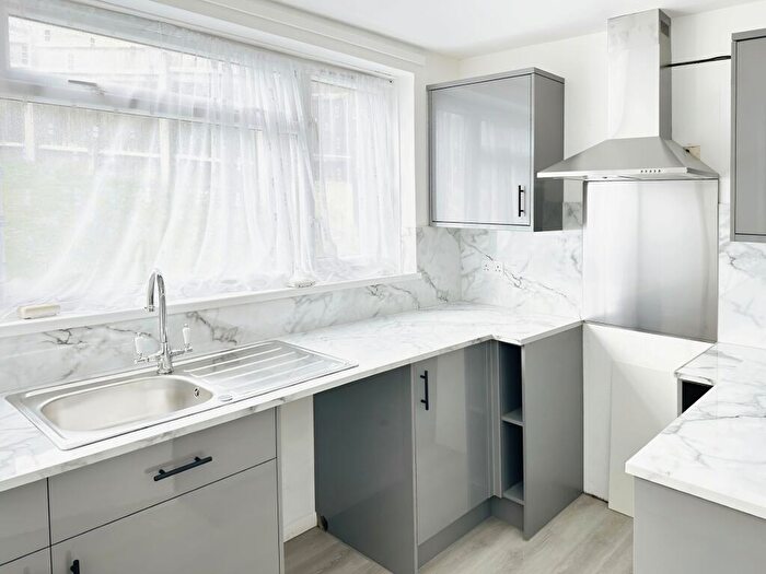 1 Bedroom Flat For Sale In John Street, Rochester, ME1