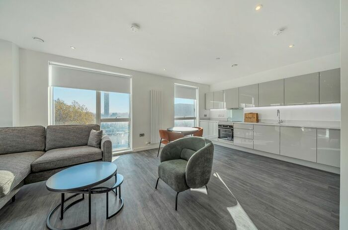 1 Bedroom Flat To Rent In Thurlow Street, London, SE17