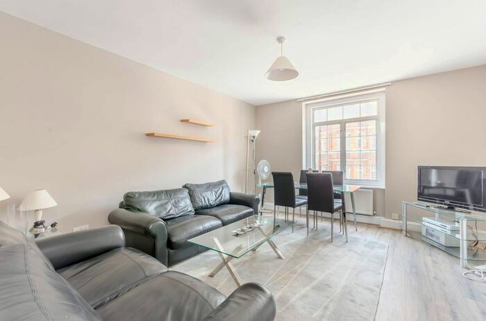 2 Bedroom Flat To Rent In Harrowby Street, Marylebone, London, W1H
