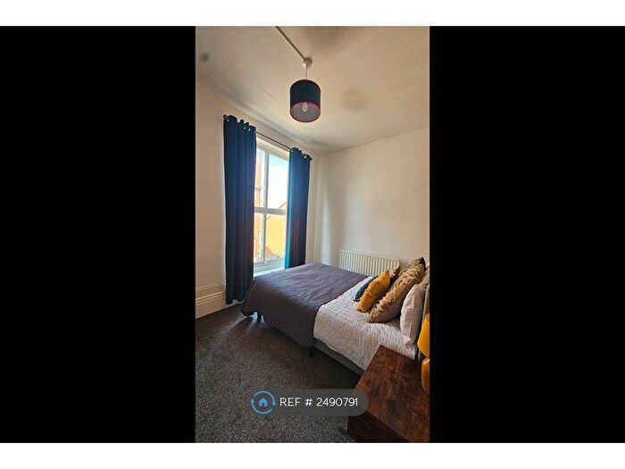 2 Bedroom Flat To Rent In Ashton-Under-Lyne, Ashton-Under-Lyne, OL6