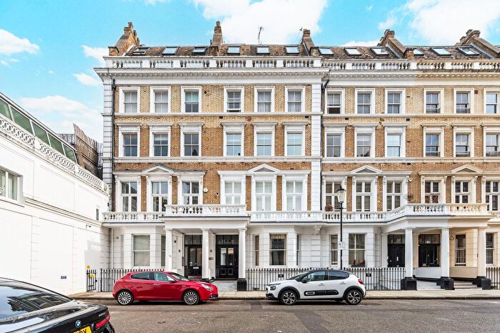 2 Bedroom Flat To Rent In Manson Place, South Kensington, London, SW7