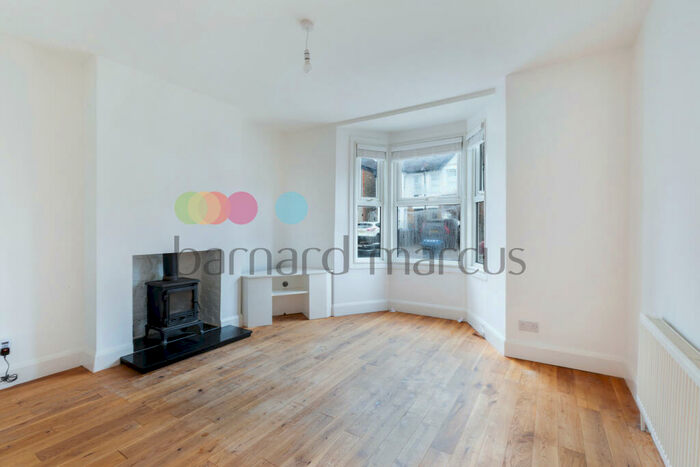 2 Bedroom End Of Terrace House To Rent In Mansfield Road, South Croydon, CR2