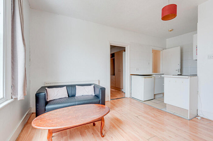 1 Bedroom Apartment To Rent In Dean Road, London, NW2