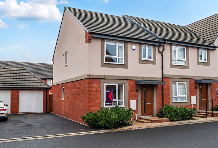 3 Bedroom End Terrace House For Sale In Maximus Gardens, Keynsham, Bristol, Somerset, BS31