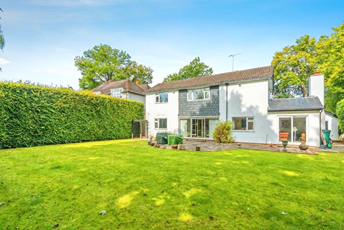 4 Bedroom Detached House For Sale In Dartnell Avenue, West Byfleet, Surrey, KT14