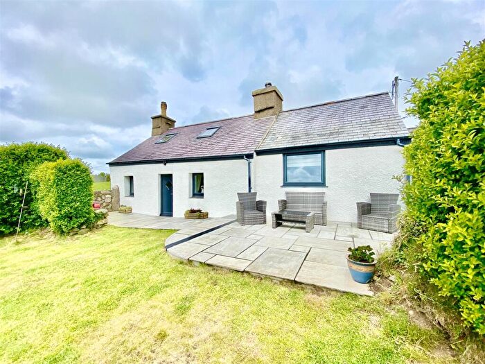 2 Bedroom Cottage For Sale In Garnfadryn, Pwllheli, LL53