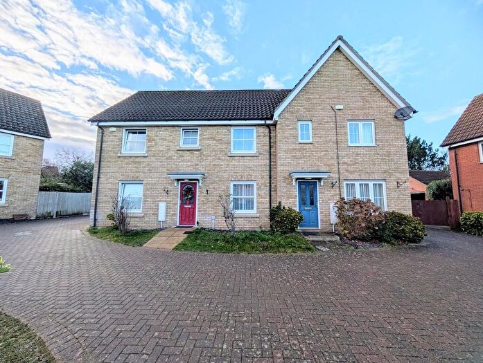 3 Bedroom Semi Detached House For Sale In Airfield Road, Bury St. Edmunds, IP32