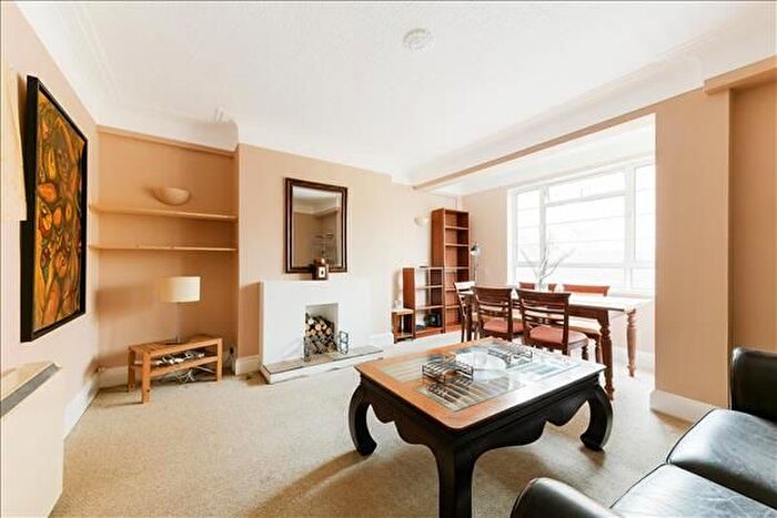 1 Bedroom Flat To Rent In Woodside House, Wimbledon, SW19