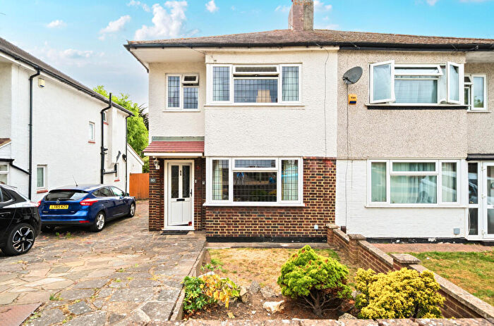 3 Bedroom Semi-Detached House For Sale In Bassetts Way, Orpington, Kent, BR6