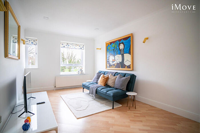 1 Bedroom Flat For Sale In Beechwoods Court, Crystal Palace Parade, London, SE19