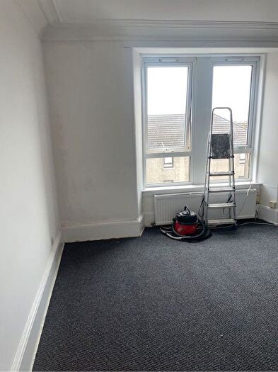 2 Bedroom Flat To Rent In Provost Road, Dundee, DD3