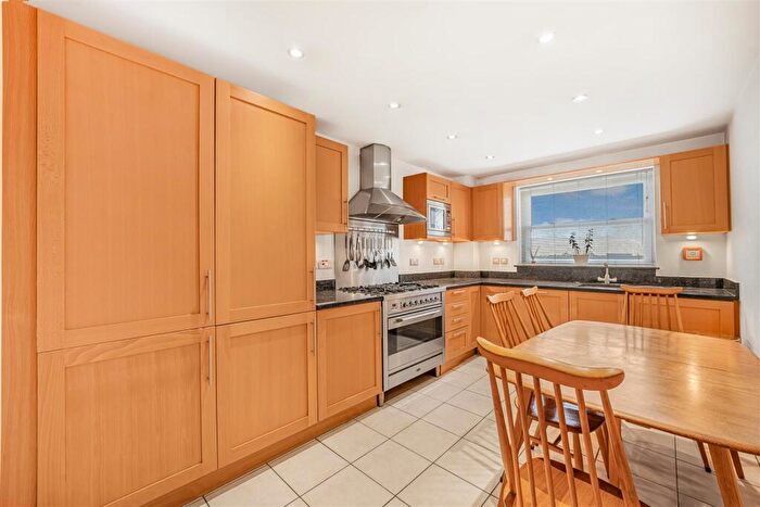 2 Bedroom Apartment For Sale In Forest View, North Chingford, E4